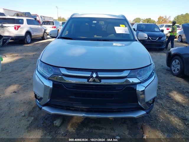 JA4AD3A35JZ033991 Mitsubishi Outlander Sel