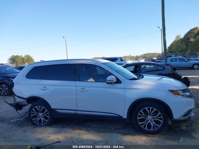 Mitsubishi Outlander Sel 2018 JA4AD3A35JZ033991 Image 13