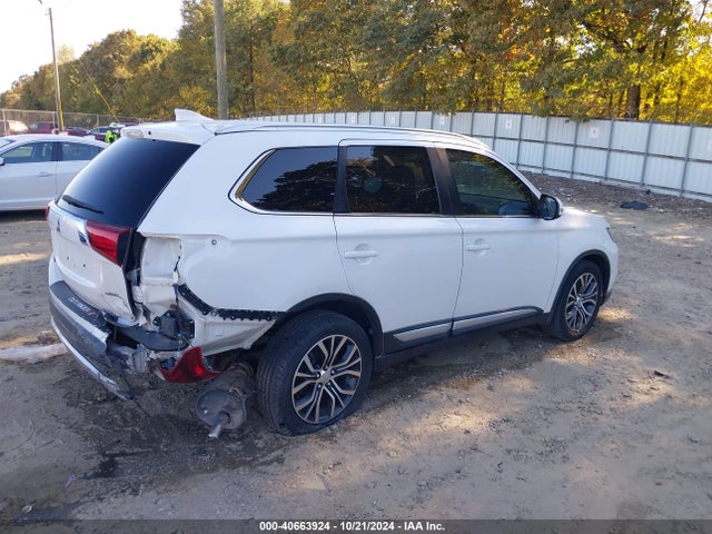 2018 MITSUBISHI OUTLANDER JA4AD3A35JZ033991 Photo 3
