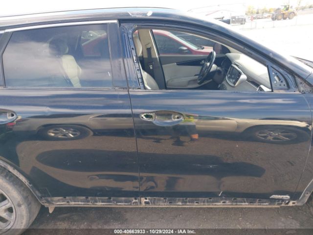 5XYPKDA5XGG121018 KIA Sorento 3.3l Sx