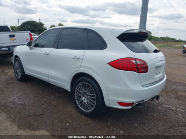 2012 PORSCHE CAYENNE WP1AA2A28CLA11570 Photo 2