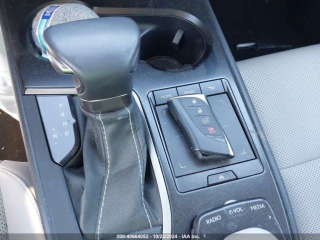 JTHY3JBH3K2005802 Lexus UX 200