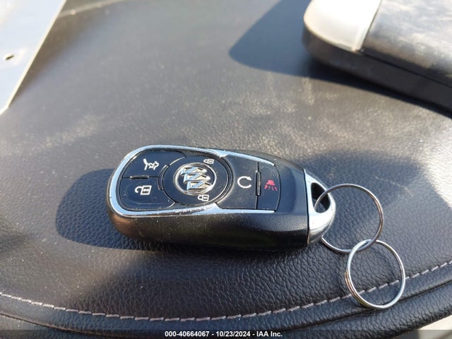 LRBFXESX8GD217861 Buick Envision Premium I