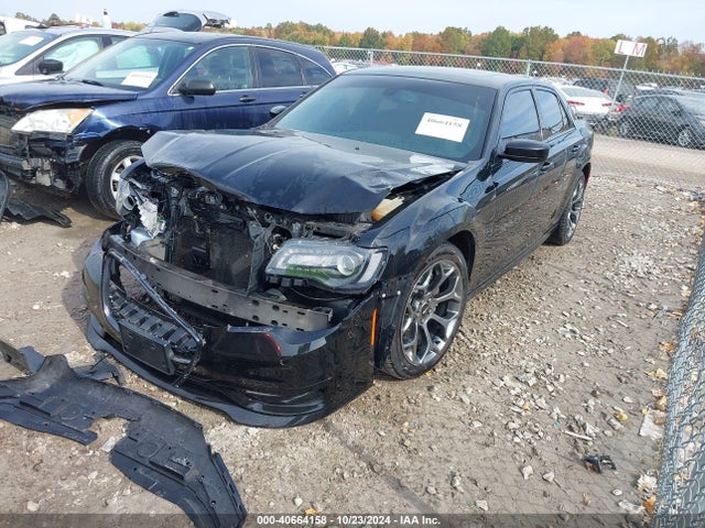 Chrysler 300 S 2017 2C3CCABT2HH655435 Image 2
