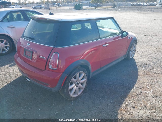 2005 MINI COOPER S WMWRE33575TG97934 Photo 3