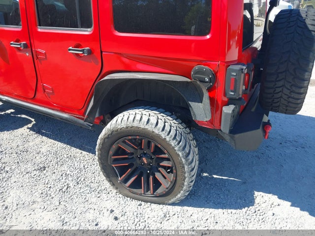 1C4BJWEG3GL298180 Jeep Wrangler Unlimited Sahara
