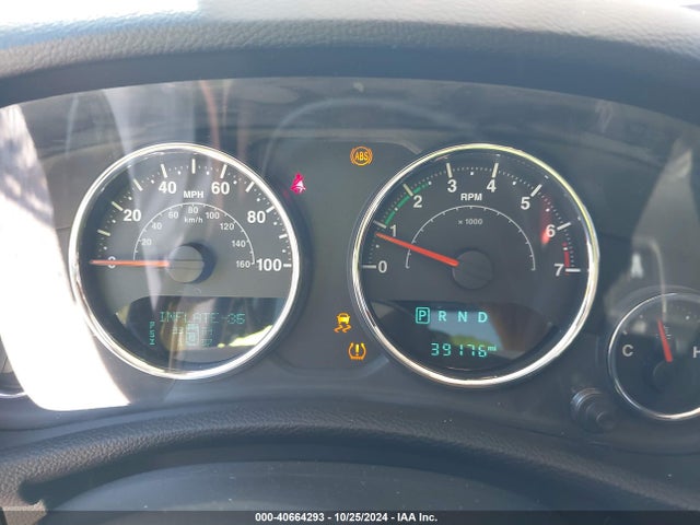 1C4BJWEG3GL298180 Jeep Wrangler Unlimited Sahara
