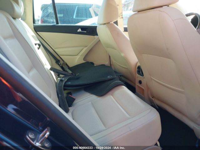 WVGAV3AX9EW044291 Volkswagen TIGUAN SE