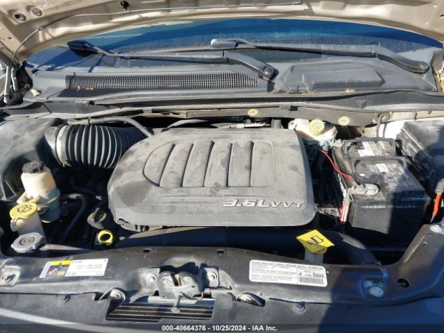2C4RC1CG0ER116082 Chrysler Town & Country Touring-l