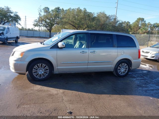 2C4RC1CG0ER116082 Chrysler Town & Country Touring-l