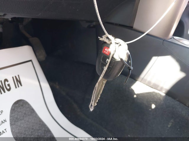 Toyota Rav4 Xle 2015 JTMRFREV7FD155077 Image 11