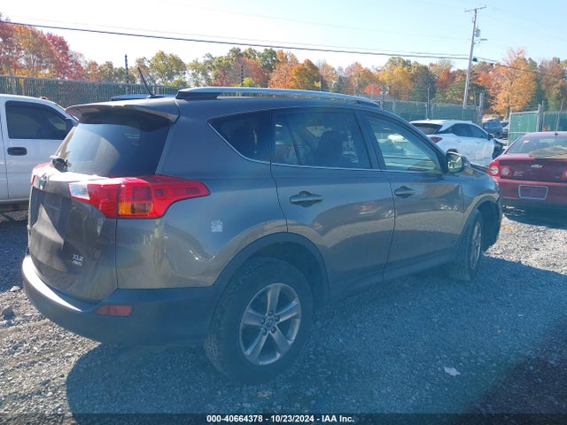Toyota Rav4 Xle 2015 JTMRFREV7FD155077 Image 4