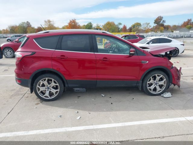 1FMCU9J96JUA20441 Ford Escape Titanium