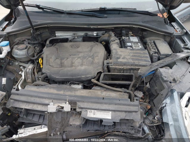 3VV3B7AX3KM049660 Volkswagen Tiguan