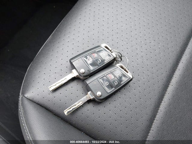 3VV3B7AX3KM049660 Volkswagen Tiguan
