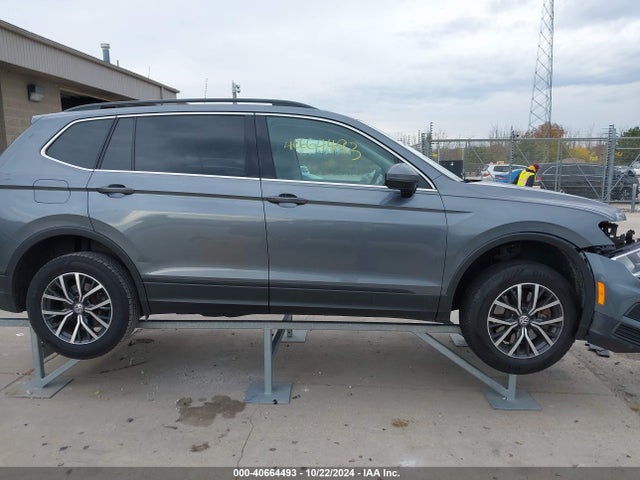 3VV3B7AX3KM049660 Volkswagen Tiguan