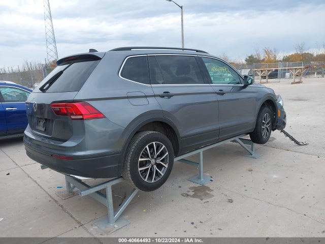3VV3B7AX3KM049660 Volkswagen Tiguan