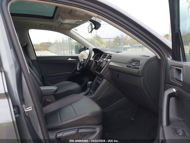 3VV3B7AX3KM049660 Volkswagen Tiguan
