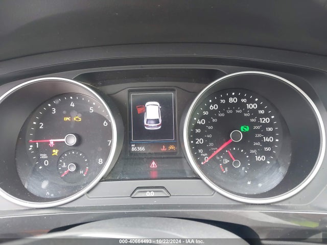 3VV3B7AX3KM049660 Volkswagen Tiguan