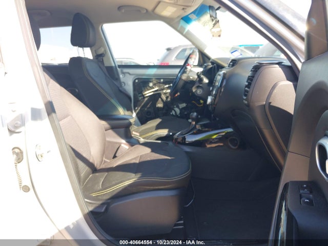KIA SOUL + 2016 KNDJP3A57G7862435 Image 5