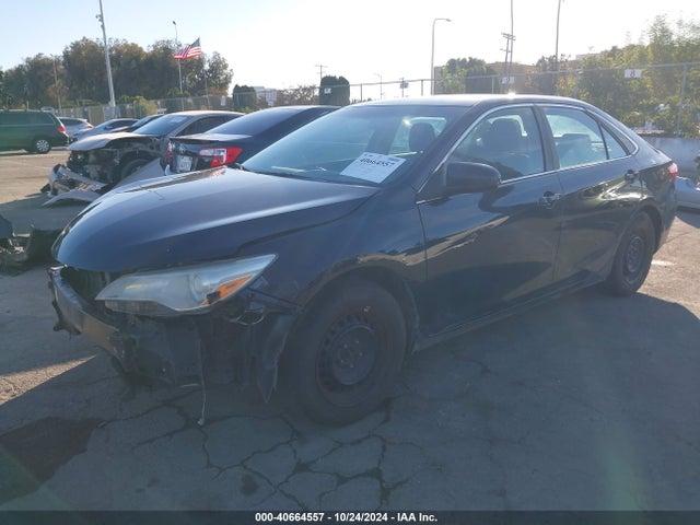 Toyota CAMRY LE 2015 4T4BF1FK7FR492275 Image 2
