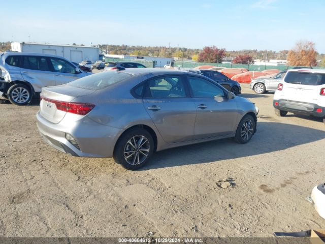 3KPF24AD4RE758196 KIA Forte Lxs