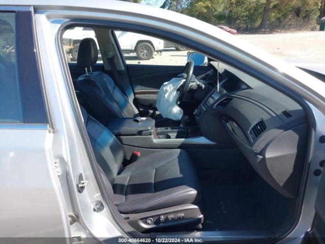 JH4KC1F56FC000177 Acura RLX