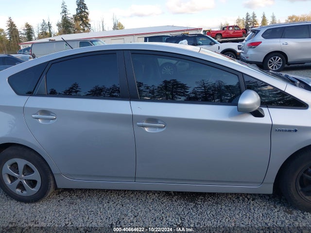 Toyota Prius Two 2015 JTDKN3DU6F0432058 Image 13