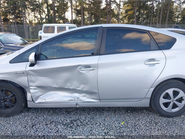 Toyota Prius Two 2015 JTDKN3DU6F0432058 Image 14