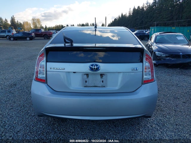 Toyota Prius Two 2015 JTDKN3DU6F0432058 Image 16