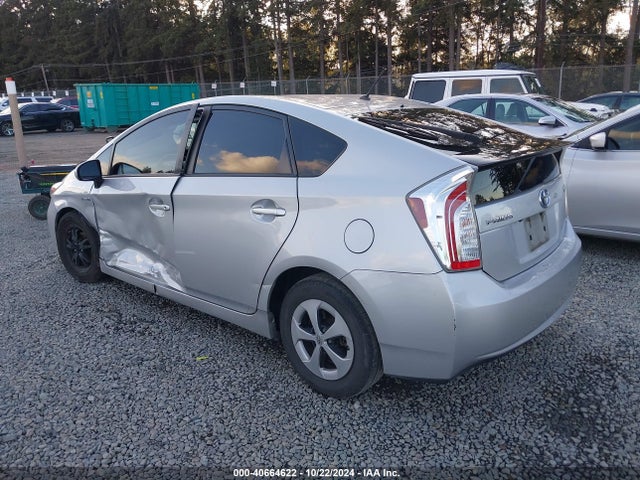 Toyota Prius Two 2015 JTDKN3DU6F0432058 Image 3