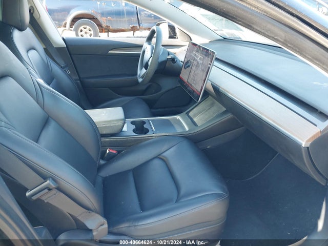 2021 TESLA MODEL 3 5YJ3E1EB1MF085484 Photo 4