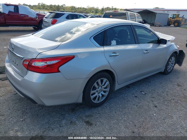 Nissan Altima 2.5 S 2017 1N4AL3AP8HC471306 Image 2