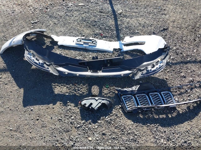 1C4RJFJT8KC660871 Jeep Grand Cherokee Summit 4x4