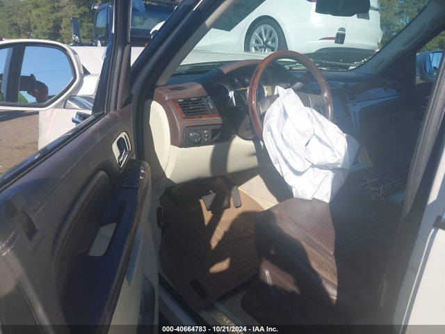 2010 CADILLAC ESCALADE 1GYUCDEF0AR235812 Photo 4
