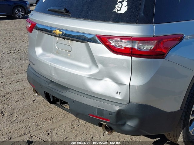 Chevrolet Traverse 1lt 2018 1GNERGKW5JJ158052 Image 17