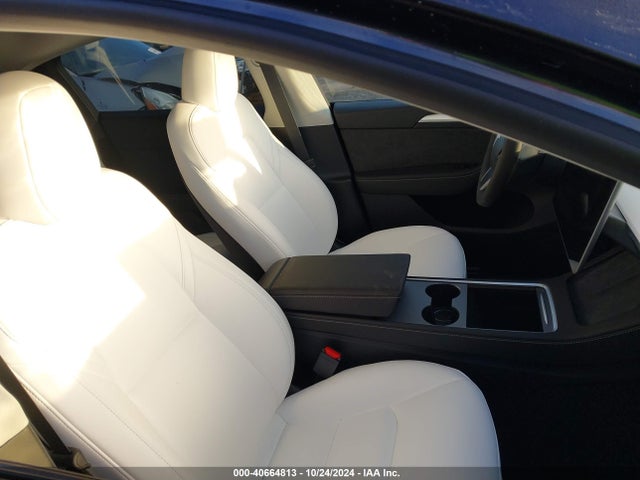 2024 TESLA MODEL Y 7SAYGDED6RF105175 Photo 4