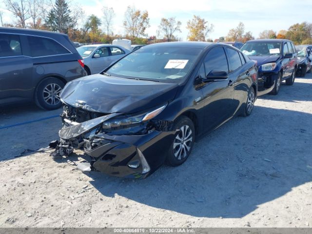 JTDKARFP7L3137910 Toyota Prius Prime Limited