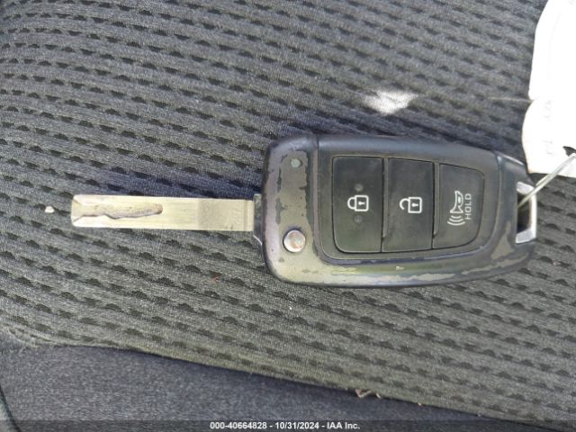 5NMS23AD1LH274642 Hyundai Santa Fe Se
