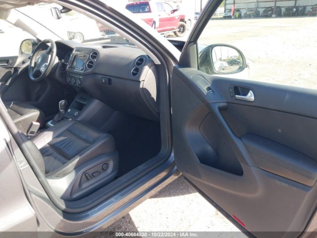 WVGTV7AX7HK015285 Volkswagen Tiguan 2.0t Sport