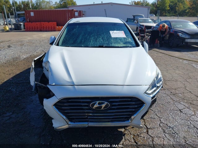 Hyundai SONATA SE 2018 5NPE24AF2JH702741 Image 12