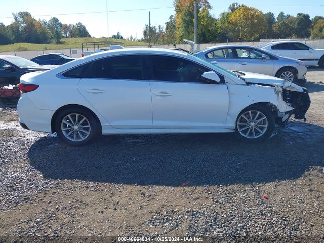 Hyundai SONATA SE 2018 5NPE24AF2JH702741 Image 13