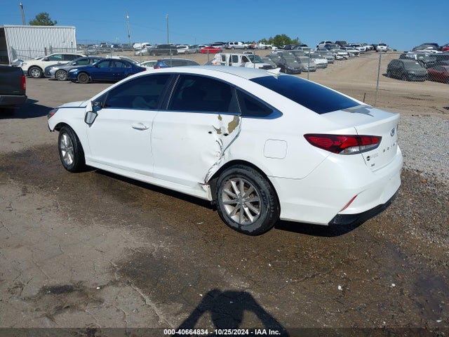 Hyundai SONATA SE 2018 5NPE24AF2JH702741 Image 3