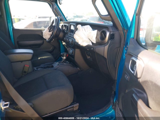 1C4GJXAGXKW627028 Jeep Wrangler Sport S 4x4