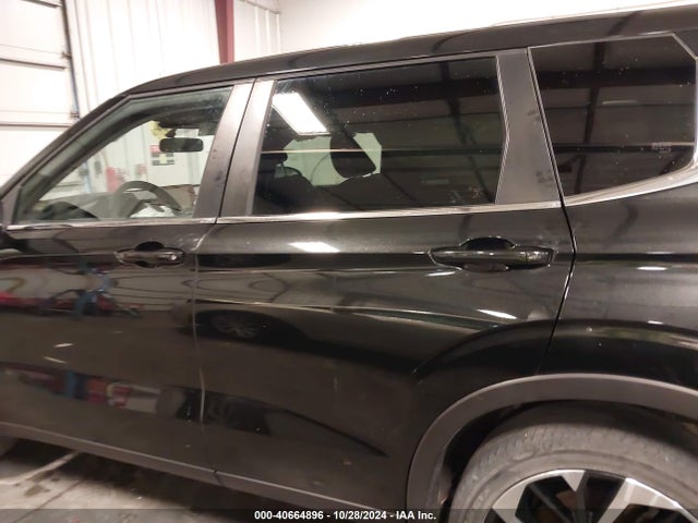 Mitsubishi Outlander Es 2.5 2022 JA4J4TA86NZ040336 Image 15