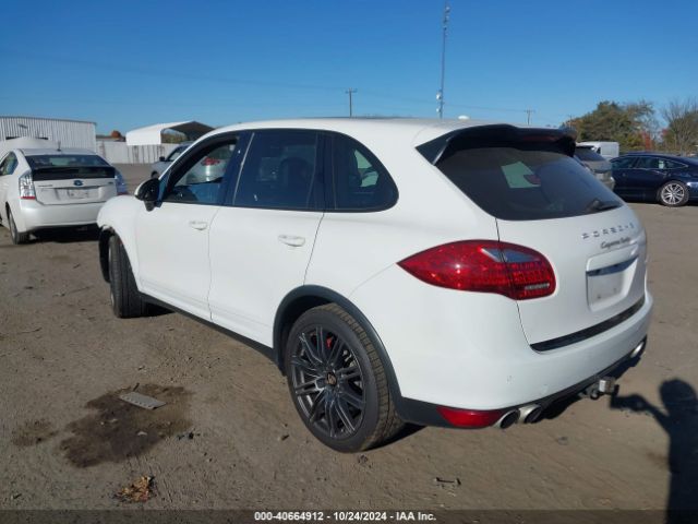 2012 PORSCHE CAYENNE WP1AC2A28CLA82276 Photo 2