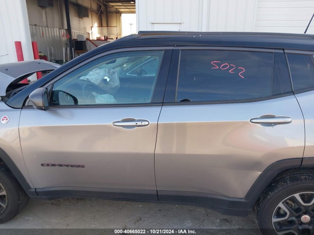 Jeep Compass Trailhawk 4x4 2019 3C4NJDDB0KT688335 Image 14