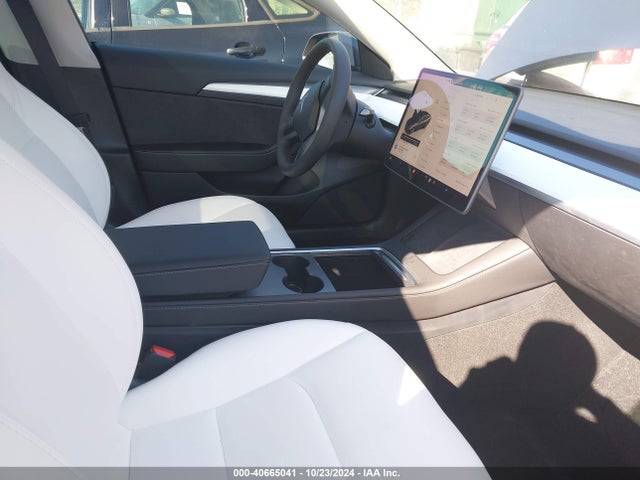 2023 TESLA MODEL 3 5YJ3E1EA5PF649486 Photo 4