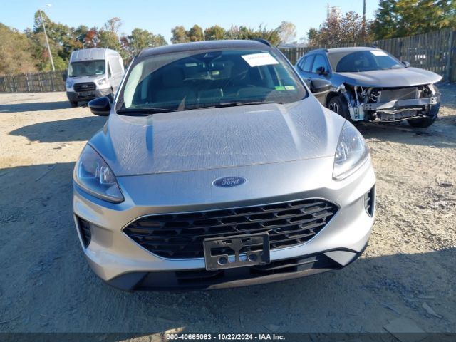 1FMCU9BZ2MUB17865 Ford Escape Se Hybrid