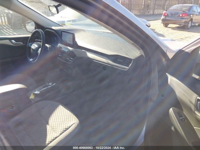 1FMCU9BZ2MUB17865 Ford Escape Se Hybrid